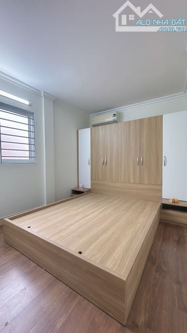 CHÙA VUA – TẬP THỂ TẦNG 2 – 80M² – 3 NGỦ – Ô TÔ ĐỖ CHÂN CẦU THANG – CHỈ 4.17 TỶ