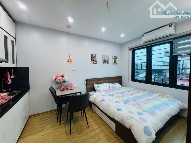 Bán nhà phố Hoàng Mai – 46m² x 5 tầng – thang máy – 8 phòng ngủ – full nội thất.