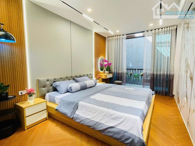 TRUNG TÂM TÂY HỒ - BA ĐÌNH - NHÀ ĐẸP MỚI - NGÕ NÔNG - THANG MÁY - 31m2 Ở NGAY