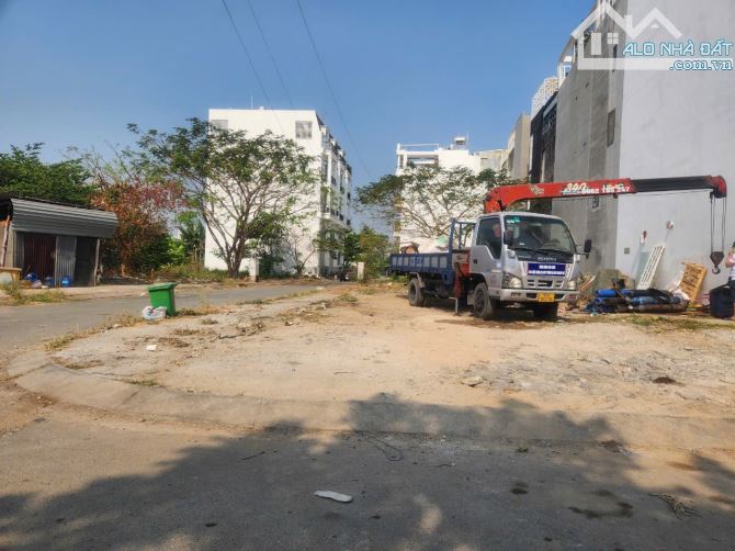 Đất 2 mặt tiền đường nhựa 16m vị trí đẹp 12x28=340m2 giá 41 tỷ - 4