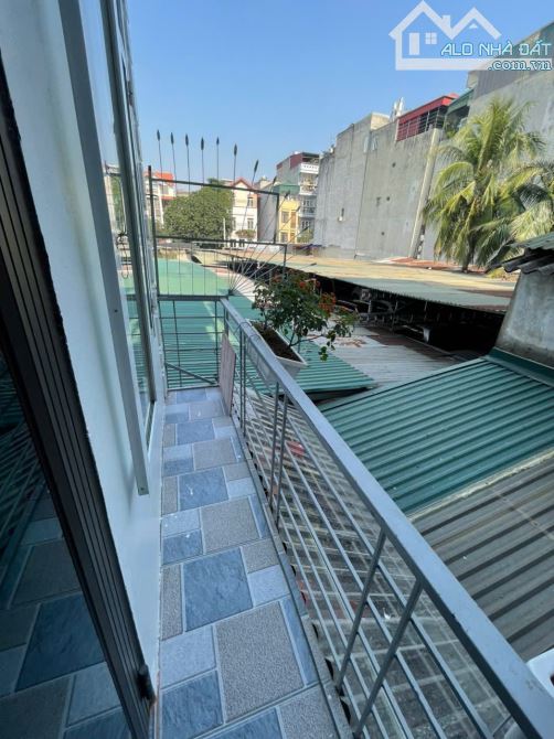 BÁN NHÀ LĨNH NAM GẦN BÃI XE OTO 35M2, 4 TẦNG , 4,15 TỶ