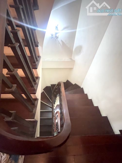 BÁN NHÀ VĂN CAO 48m 5T 9,8 TỶ-20m RA NGÕ Ô TÔ TRÁNH- SÁT HỒ TÂY- 2 THOÁNG VĨNH VIỄN