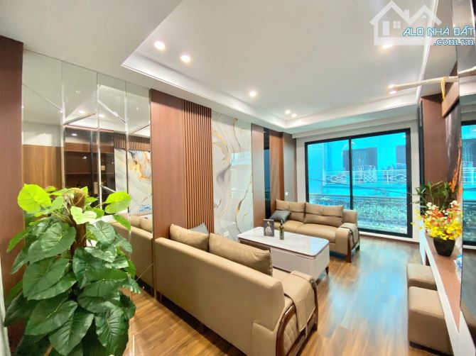 BÁN NHÀ LẠC LONG QUÂN – Ô TÔ VÀO NHÀ – 6 TẦNG THANG MÁY – HAI THOÁNG – 19.5 TỶ