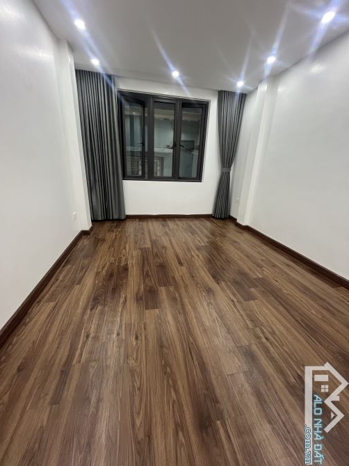 Bán nhà Bạch Mai 25m2 5 tầng 6.5 tỷ full nội thất