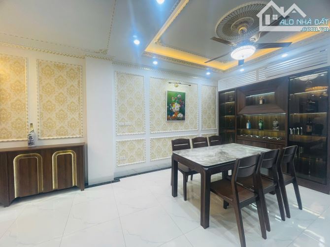 Siêu phẩm lô góc Lạc Long Quân 62m X 6T, MT 5m, 14.6 tỷ