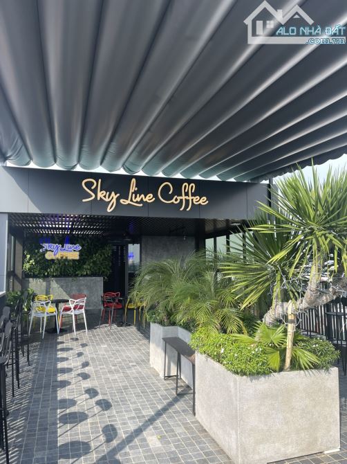 BÁN TÒA NHÀ VP 9T P. NGUYỄN VĂN CỪ, LONG BIÊN. THÔNG SÀN, DÒNG TIỀN. DT105x6.6m, 54 tỷ