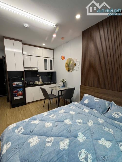 Bán nhà phố Hoàng Mai – 46m² x 5 tầng – thang máy – 8 phòng ngủ – full nội thất.