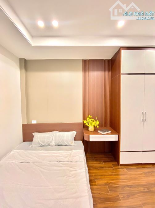 BÁN NHÀ LẠC LONG QUÂN – Ô TÔ VÀO NHÀ – 6 TẦNG THANG MÁY – HAI THOÁNG – 19.5 TỶ