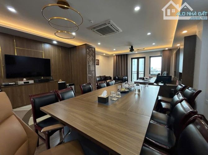 Toà nhà 8 tầng thang máy An Dương, thông sàn đa kdoanh, 90m2 x mtiền 6m. Giá 45 tỷ