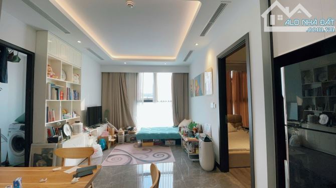 BÁN CHUNG CƯ THE GLORIA BY SILK PATH – 8 NGUYÊN HỒNG, ĐỐNG ĐA. 65M2 – 2PN. 8,78 TỶ