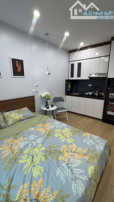 Bán nhà phố Hoàng Mai – 46m² x 5 tầng – thang máy – 8 phòng ngủ – full nội thất.