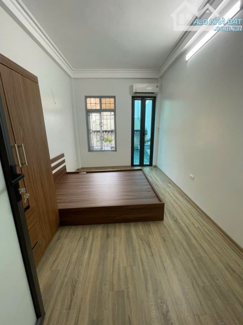 BÁN NHÀ LĨNH NAM GẦN BÃI XE OTO 35M2, 4 TẦNG , 4,15 TỶ