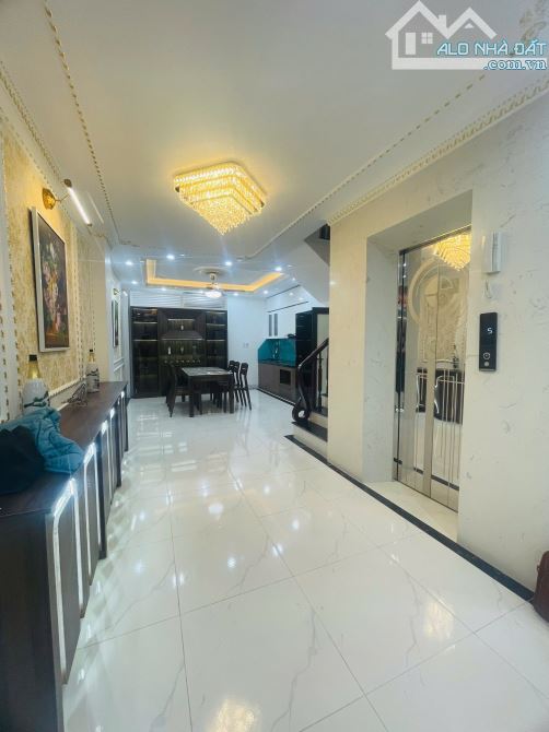 Siêu phẩm lô góc Lạc Long Quân 62m X 6T, MT 5m, 14.6 tỷ