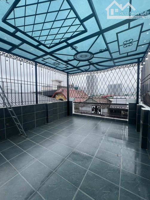 Bán nhà phân lô Lĩnh Nam – gần Times City-7 tầng thang máy 2 mặt thoáng, vỉa hè rộng