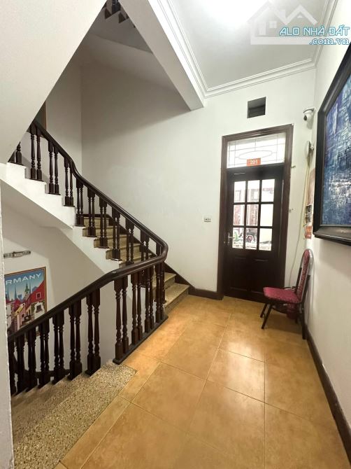 BÁN NHÀ MẶT PHỐ SƠN TÂY - BA ĐÌNH 70m2, MT 5m, 59 TỶ - 2 MẶT TIỀN, VỈA HÈ, KINH DOANH ĐỈNH