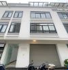 Cho thuê nhà Hàm Nghi - Mỹ Đình. DT 100m2, 5 tầng thông sàn, thang máy cuối