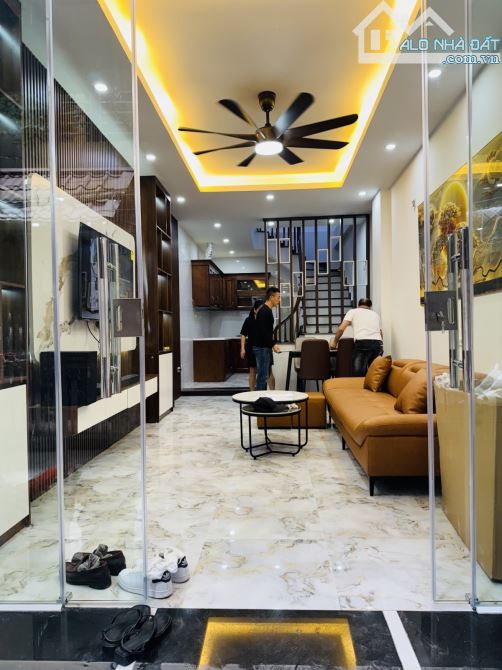 Bán Nhà phố Trần Khát Chân 31M-5 Tầng, full Nt ngõ nông, gần phố hơn 8 tỷ(TL)