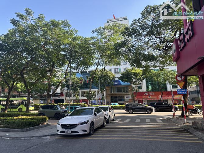 MẶT PHỐ BÀ TRIỆU DT 219M,MT 6,3M-GIÁ 200 TỶ