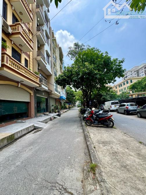 Khu Phân Lô ĐỀN LỪ - HOÀNG MAI 65m2 - mặt tiền 5m5, trước nhà oto tránh,dừng đỗ ngày đêm