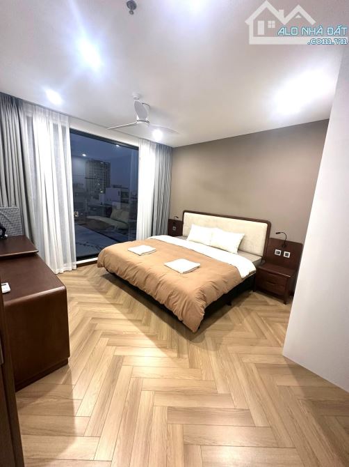 BÁN APARTMENT LIỄU GIAI 140m2, 9T THANG MÁY, MT 8m, 92 TỶ NGÕ ÔTÔ TRÁNH, DÒNG TIỀN 3TỶ/NĂM