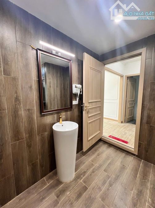 Bán nhà Ngọc Thụy - Long Biện - 115m2 x 6 tầng - Mặt tiền 7m - Container đỗ cửa - KD /VP