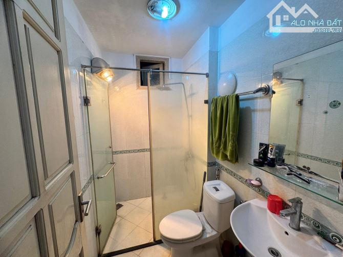 BÁN NHÀ PHÂN LÔ MẠC THÁI TỔ - CẦU GIẤY 60m2, MT 5m, 33.5 TỶ VỈA HÈ, GARA ÔTÔ, KINH DOANH