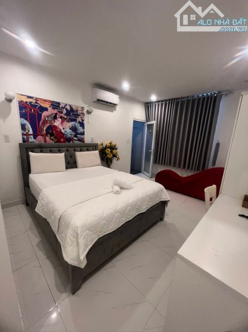 Sang khách sạn 14 phòng/Có thang máy mặt tiền, khu Trung Sơn. - 2