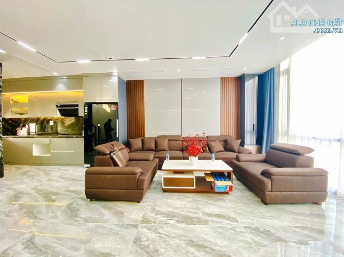 BÁN NHÀ PHÂN LÔ OTO TRÁNH NGUYỄN VĂN HUYÊN DT40m2*7T THANG MÁY NHÀ MỚI. NHỈNH 13TỶ