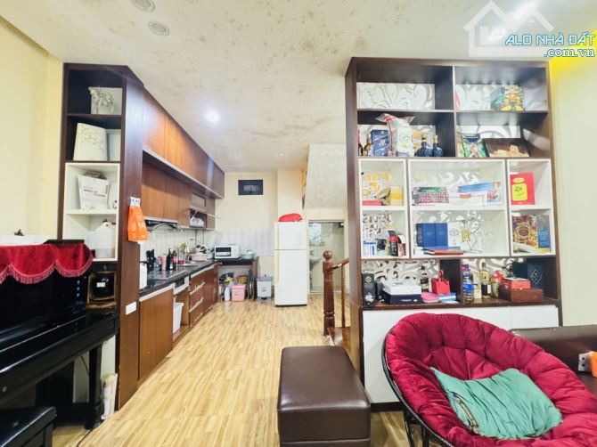 BÁN NHÀ ĐỘI CẤN – VÀI BƯỚC RA PHỐ – GIÁ CHỈ 8.8 TỶ