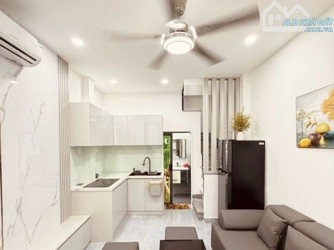 Phú Nhuận, gần Phan Đăng Lưu nhà mới 100%, full nội thất 2PN, giá chỉ 4.x tỷ - 1