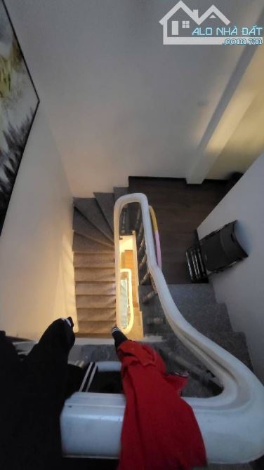 KHU VỰC ĐỊNH CÔNG Dt = 36m2 ; Mt = 3,6m ; 5tang ; $ =11ty