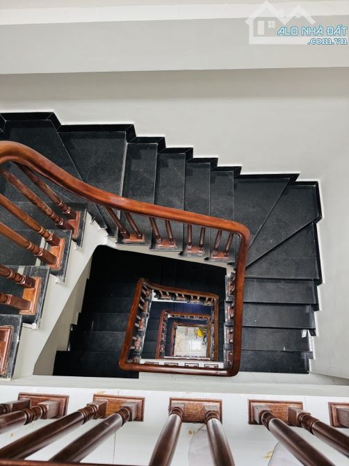 Bán Nhà phố Trần Khát Chân 31M-5 Tầng, full Nt ngõ nông, gần phố hơn 8 tỷ(TL)