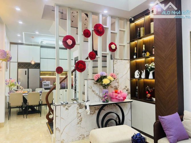 BÁN NHÀ PHỐ HỒNG MAI - HAI BÀ TRƯNG- HÀ NỘI - HƠN 9 TỶ