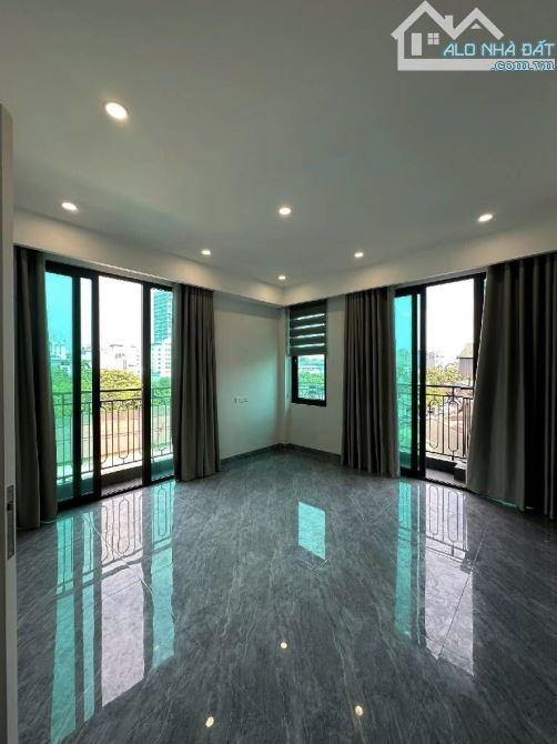 Tôn Đức Thắng 36m – 7 tầng thang máy – 2 thoáng – nội thất đầy đủ – giá 11.45 tỷ