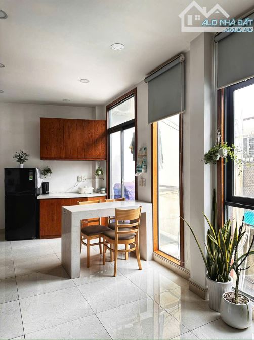 Cho thuê căn hộ 2PN,dt 60m2,rộng thoáng – sát Q1, hỗ trợ 1tr tháng đầu, vào ở ngay