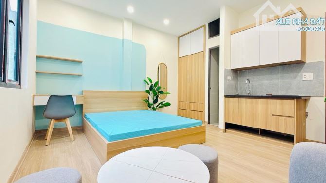 CCMN Kim Ngưu 5 tầng thang máy thoáng trước sau 51m MT5m giá 13.69 tỷ