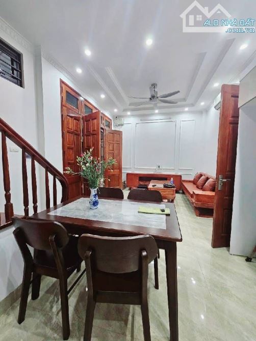 Giảng Võ – Nhà khu quân đội, cô Lan gửi bán 42m² x 5 tầng – 7 tỷ 650