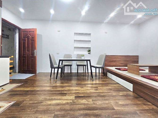 QUỲNH MAI – TẬP THỂ TẦNG 3 – 46M² – 2 NGỦ – CHỈ 3.05 TỶ