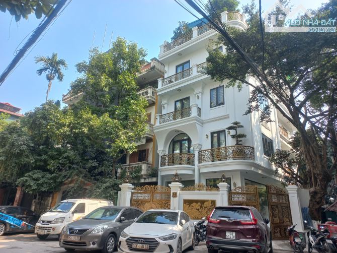 PHÂN LÔ 3 Ô TÔ TRÁNH - VIP NHẤT PHỐ GIANG VĂN MINH - VỈA HÈ - KINH DOANH - 60M - 5 TẦNG