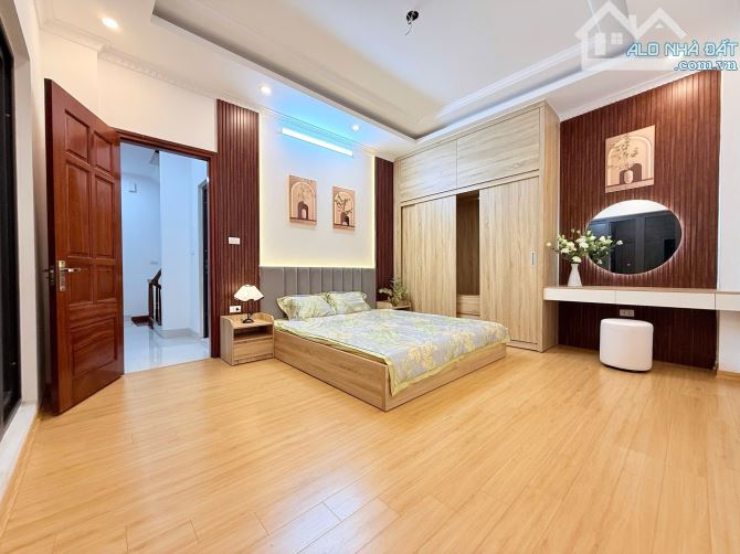 BÁN SIÊU PHẨM PHỐ KIM NGƯU - SIÊU THOÁNG - 30M RA Ô TÔ - 36M2 5 TẦNG - NHỈNH 8 TỶ - HIẾM