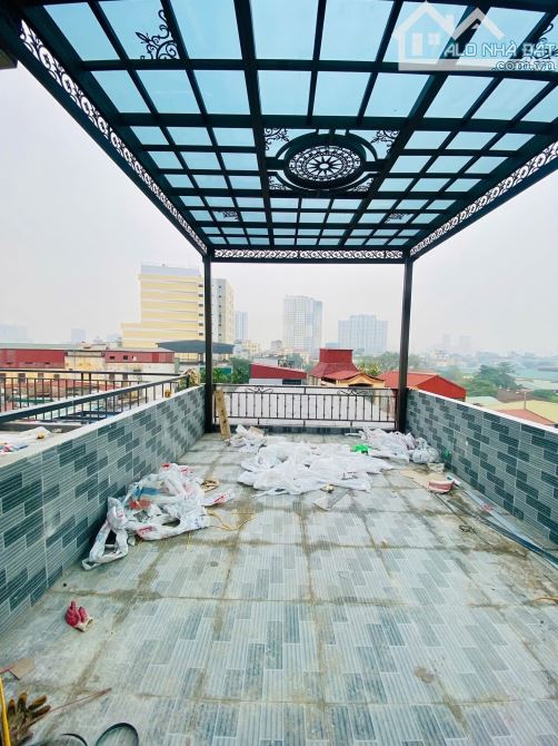 Mặt phố Thịnh Liệt, diện tích 40m, 6tầng TM. MT 3.5m. 22.8 tỷ Hoàng Mai