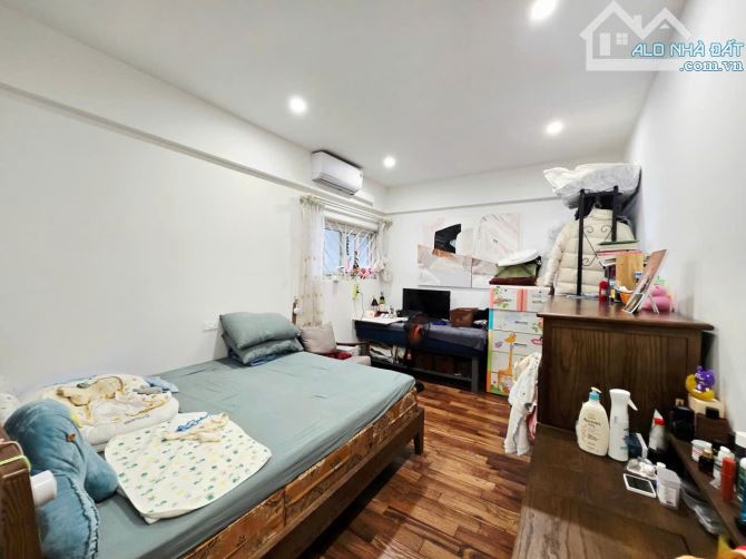 BÁN CHUNG CƯ VƯỜN ĐÀO 689 LẠC LONG QUÂN 125M – 11 TỶ - 2