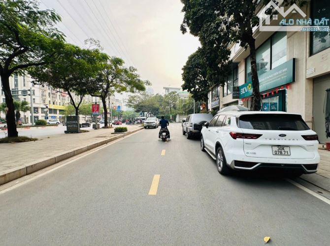 Siêu phẩm liền kề Him Lam Vạn Phúc, 97m, 7 tầng chào 55 tỷ.