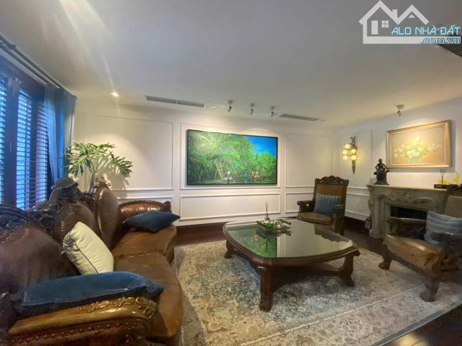 Bán biệt thự Ciputra Hồ Tây, 315m2, Lô góc, mặt tiền 18m, có 130 tỷ.