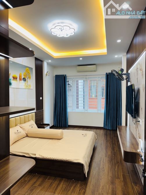 Bán Nhà phố Trần Khát Chân 31M-5 Tầng, full Nt ngõ nông, gần phố hơn 8 tỷ(TL)