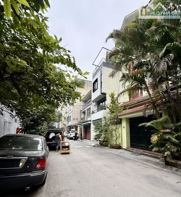 Đất đấu giá phường Long Biên, Vỉa hè oto tránh, Mặt tiền 9m dt 90m2 giá đầu tư