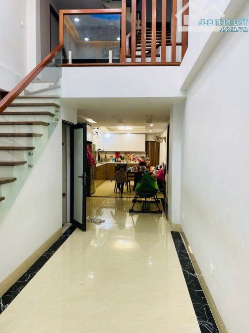 Chỉ 20 Tỷ Sở Hữu Siêu Phẩm Nhà 60m2 Phố Yên Lãng, Hoàng Cầu. 2 Thoáng,Thông 2 ngõ ô tô