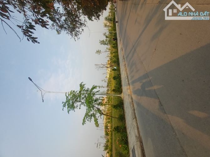 MẢNH ĐẤT SIÊU ĐẸP - ĐẶNG XÁ - LÔ GÓC - RẺ BẤT CHẤP THỊ TRƯỜNG - KHÔNG MUA MẤT TRONG NỐT N