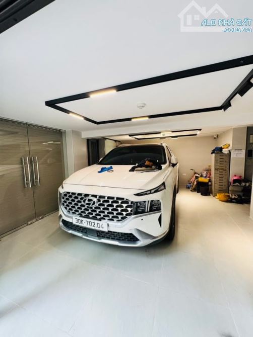 Phân lô Trung Ương Đảng - Lô Góc - Phố Vọng - Hai Bà - 6 tầng - thang máy - ô tô tránh