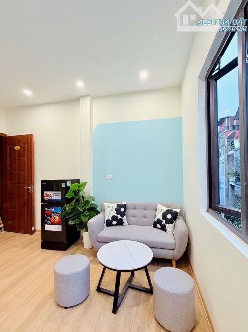 CCMN Kim Ngưu 5 tầng thang máy thoáng trước sau 51m MT5m giá 13.69 tỷ